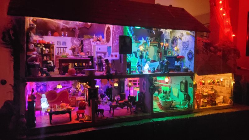 15 Garage Makeovers Turning Ohio Homes Into Haunted Havens - Decor Hint The Haunted Dollhouse Filled With Whispering Toys