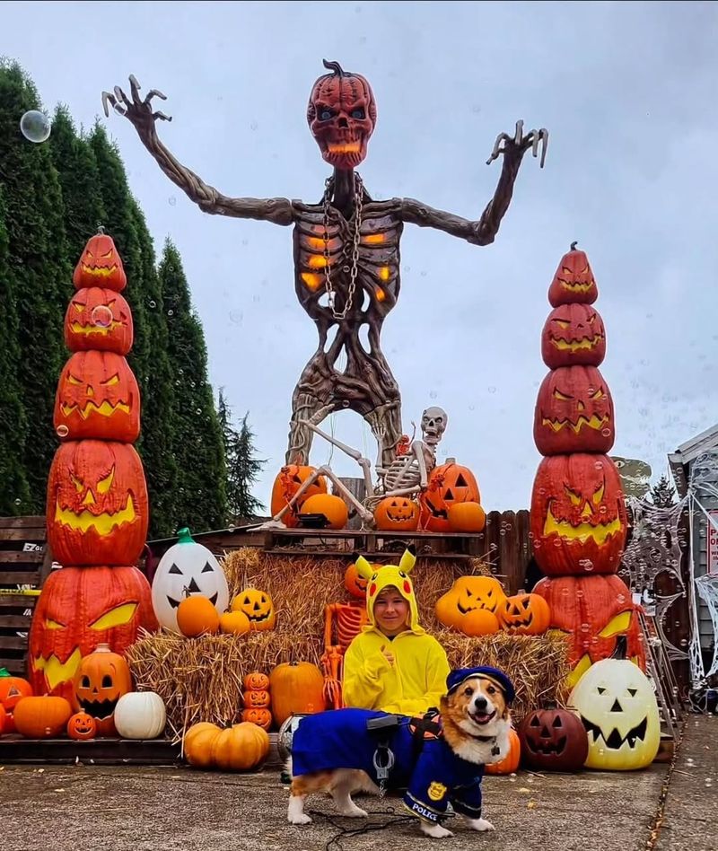 Oregon's 12 Most Creative Halloween Setups - Decor Hint PDX Sidewalk Joy, Portland
