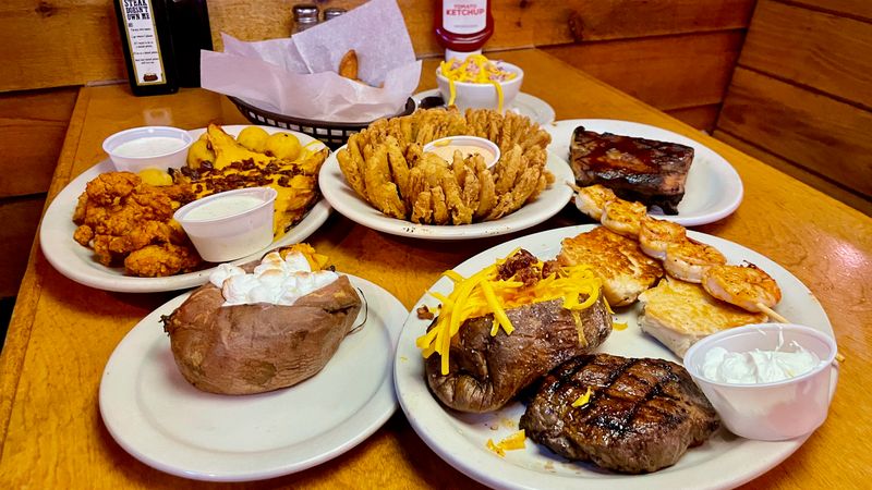The Texas Roadhouse Secret Menu Item Every Cheese Lover Needs To Know About - Decor Hint What Makes This Cheesy Creation So Addictive