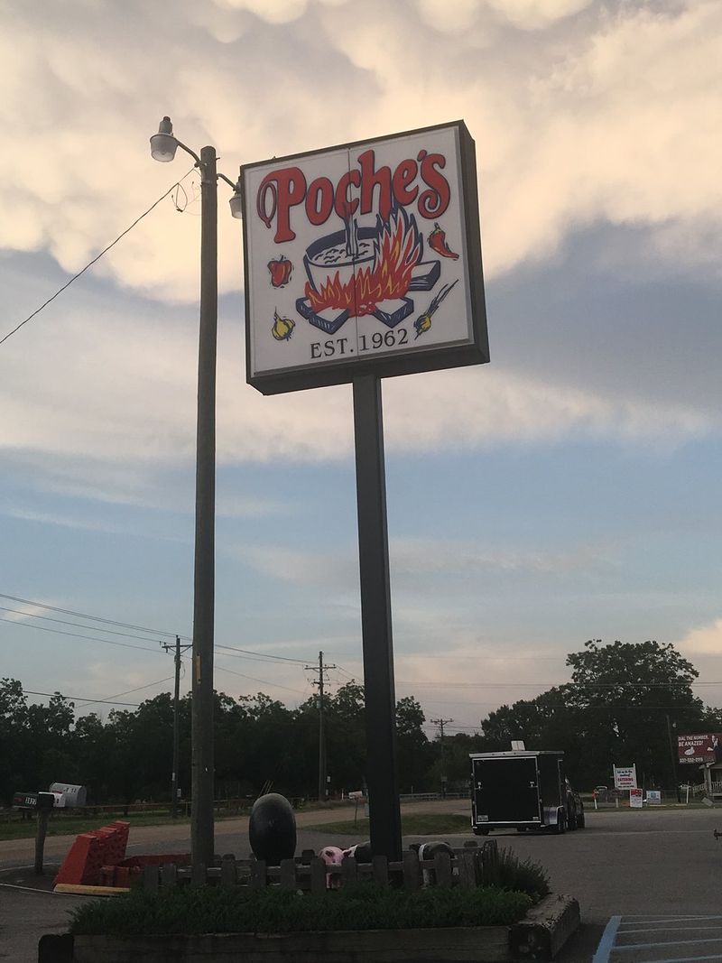 The Hidden Louisiana Spot Where Every Bite Feels Like Home - Decor Hint A Hidden Gem In The Heart Of Louisiana