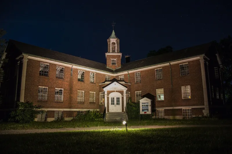 14 Haunted Places In Western New York That'll Give You Serious Chills - Decor Hint The Rolling Hills Asylum
