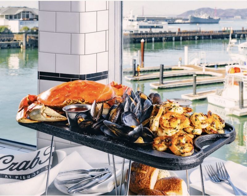 California King Crab Spots That Don't Need The Hype To Pack The House - Decor Hint Fog Harbor Fish House - San Francisco