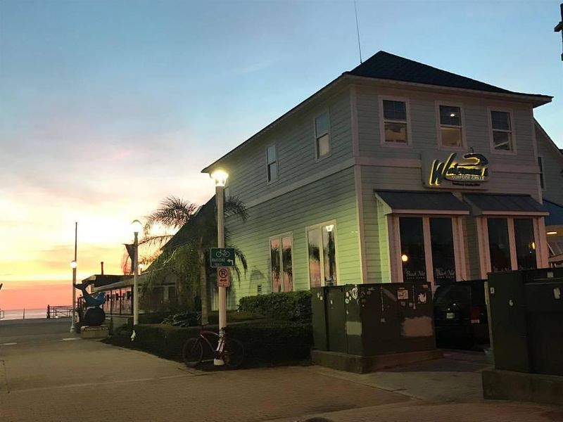 10 Virginia Dining Gems Locals Swear By - Decor Hint Waterman's Surfside Grille