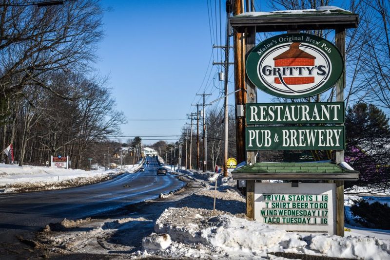 12 Maine Steakhouses That Quietly Serve The State's Best Steaks - Decor Hint Gritty McDuff's Brew Pub
