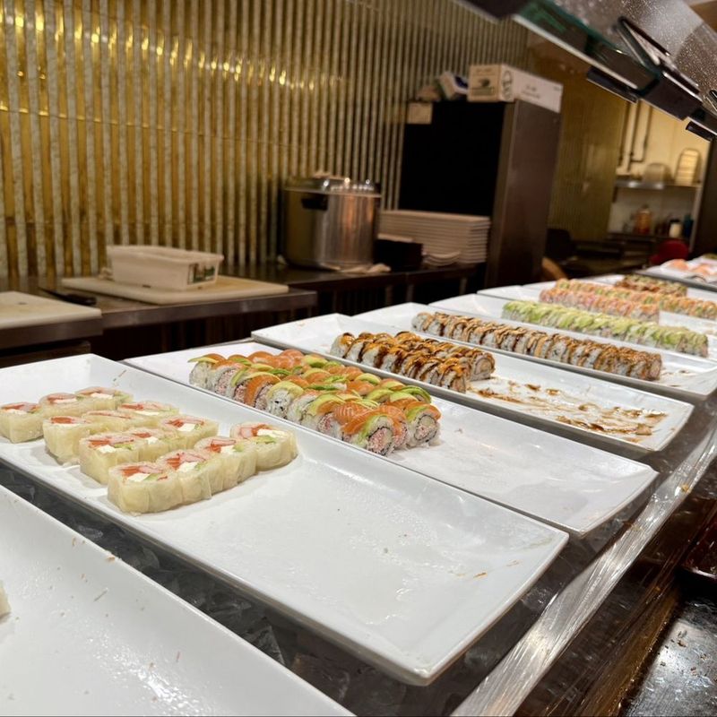 Makino Sushi & Seafood Buffet, Irvine