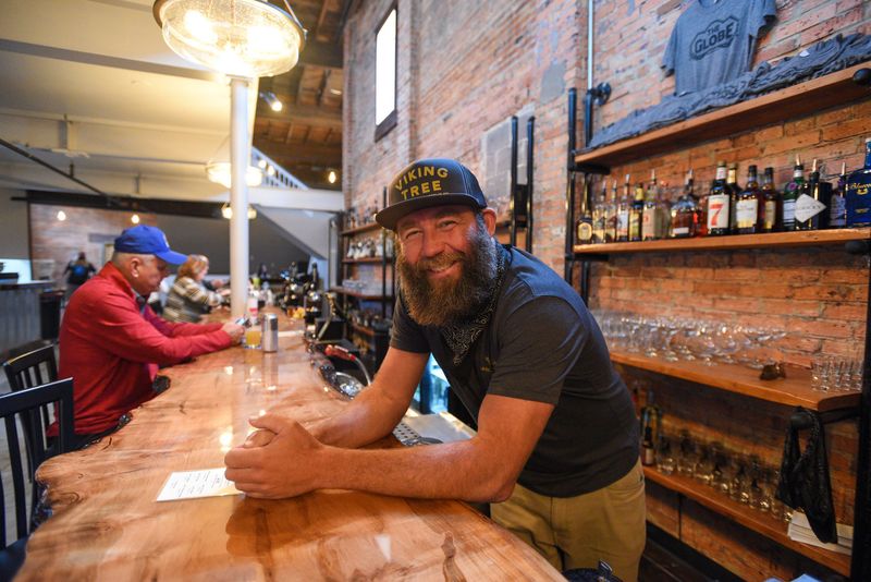 12 Maryland Small-Town Restaurants Overflowing With Charm - Decor Hint The Globe