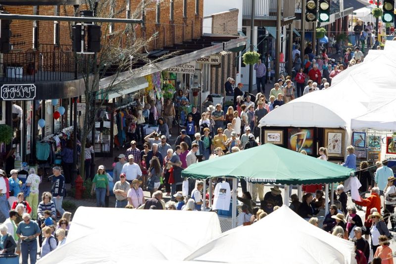 12 Must-Visit Alabama Maker Markets Celebrating Local Art And Creativity - Decor Hint Gadsden Made Market - Gadsden