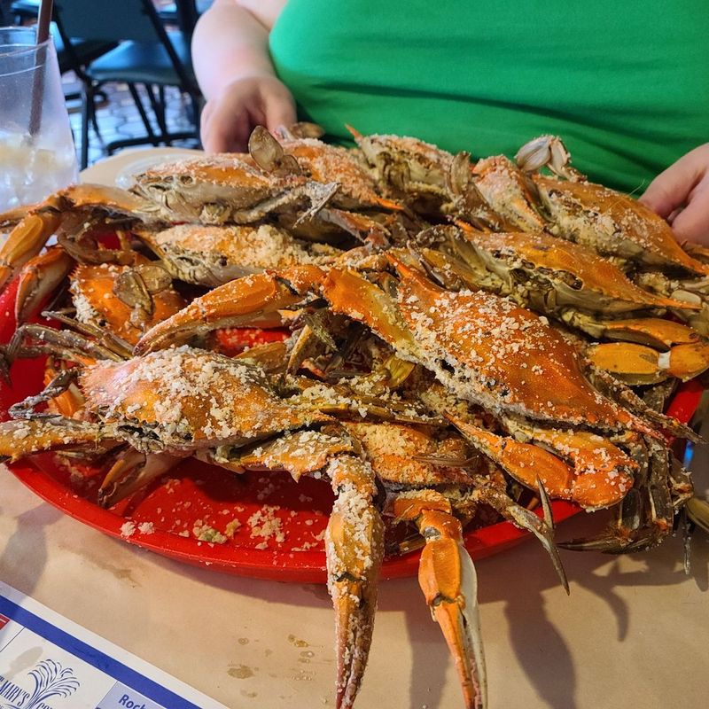 Maryland Restaurants Where Stuffed Shrimp Steals The Show - Decor Hint Abner's Crab House