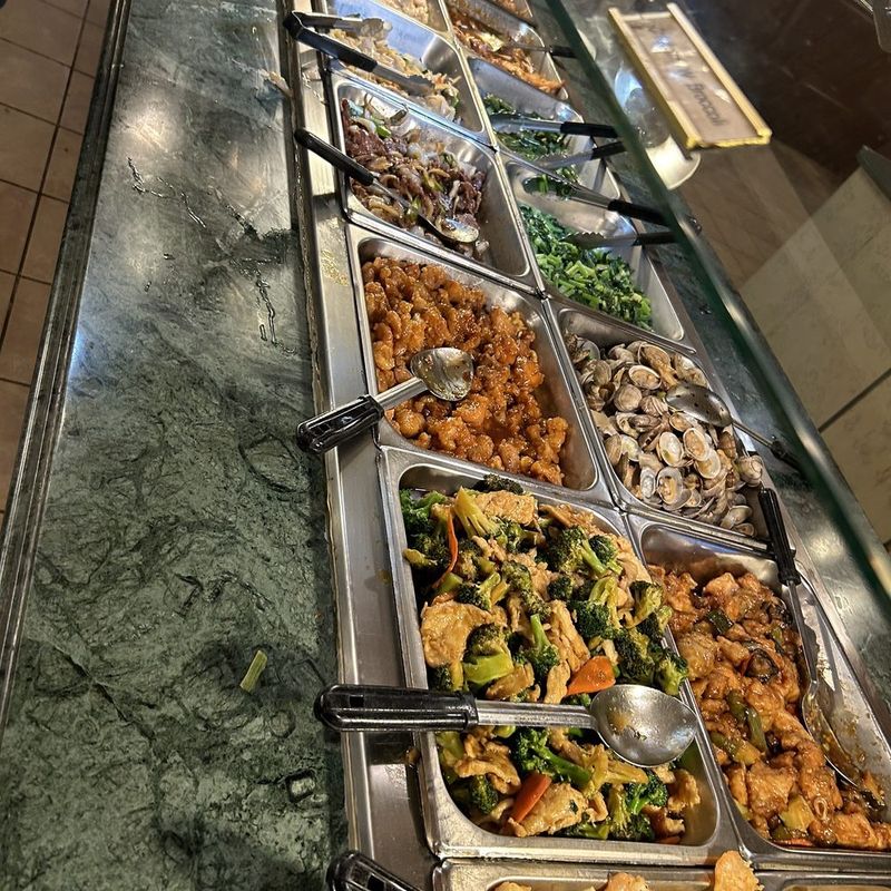 The Oregon Buffet Everyone Talks About For Its Endless Options - Decor Hint The Endless Variety Keeps You Guessing