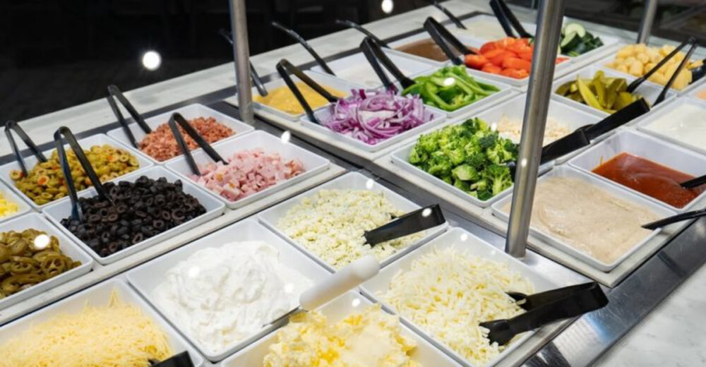 The Oregon Buffet Everyone Talks About For Its Endless Options - Decor Hint