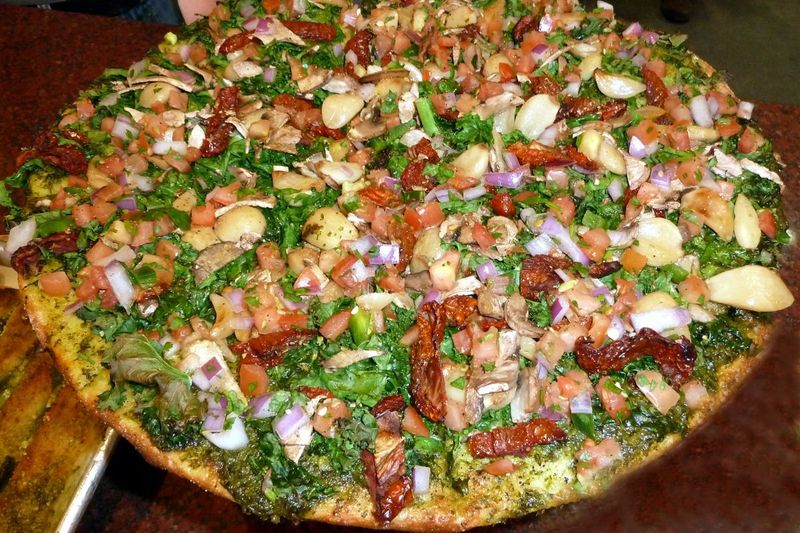 14 Oregon Pizza Joints Worth The Trip For Authentic Flavor - Decor Hint Hot Lips Pizza