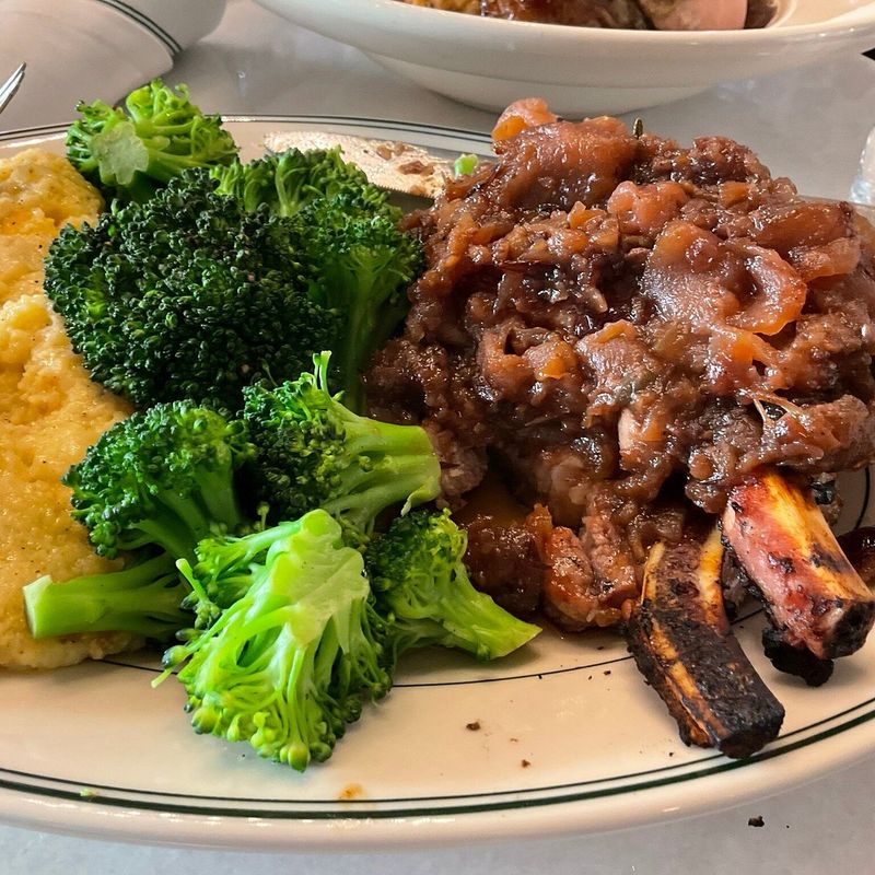 Classic Washington Diners Worth The Drive For Their Famous Tenderloin Sandwiches - Decor Hint Country Kitchen