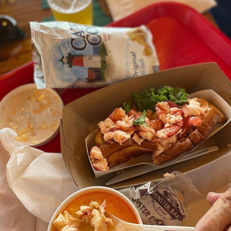 16 Maine Fish Fry Spots That Turn Friday Nights Into A Crunchy Tradition - Decor Hint Thurston's Lobster Pound in Bernard
