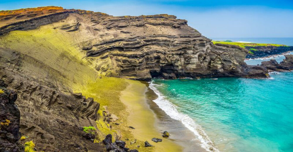 The Rare Green Sand Beach In Hawaii Glows Like An Emerald - Decor Hint