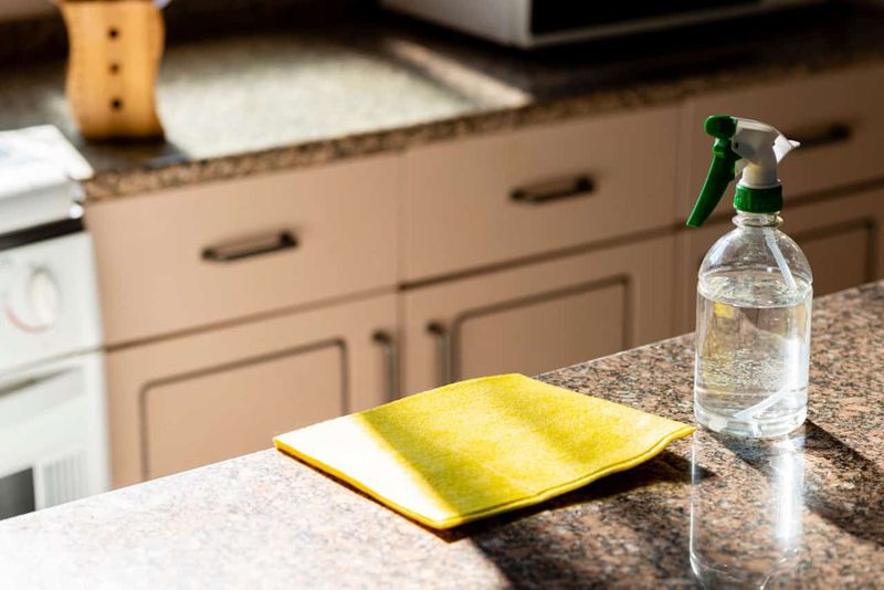 The Right Way To Erase Countertop Stains By New Jersey Homeowners - Without Damaging The Surface - Decor Hint Identify The Stain By Color & Location