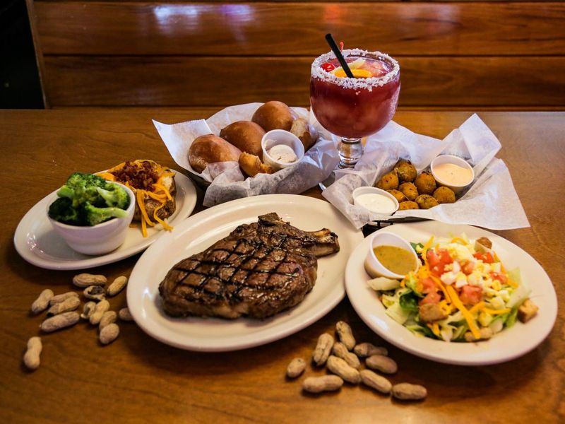 The Texas Roadhouse Secret Menu Item Every Cheese Lover Needs To Know About - Decor Hint How Off-Menu Requests Became A Fan Tradition