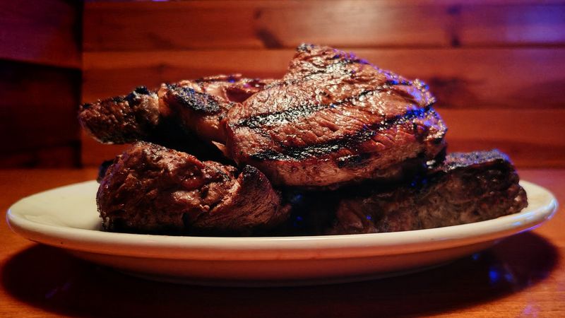 The Texas Roadhouse Secret Menu Item Every Cheese Lover Needs To Know About - Decor Hint Pairing Ideas: What To Eat With The Cheesy Favorite
