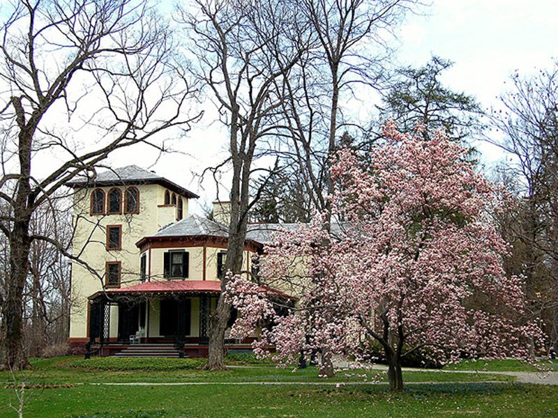 Inside The 45-Room Mansion In New York's Hudson Valley Once Owned By The Inventor Of Morse Code - Decor Hint An Italianate Villa Overlooking The Hudson