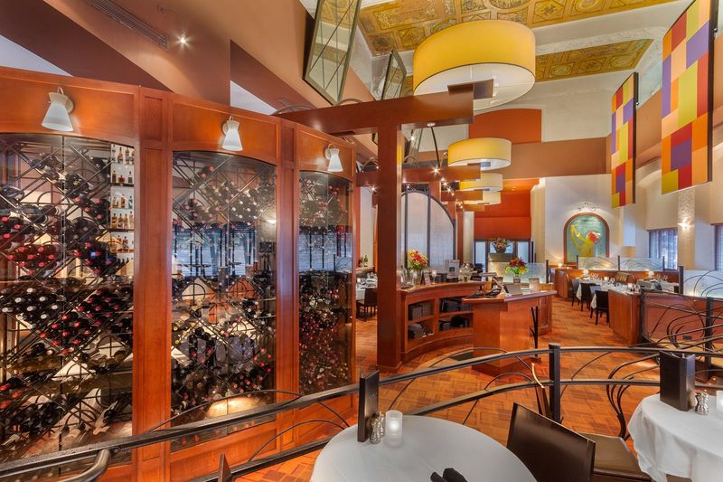 14 Ohio Steakhouses That Might Be Hidden But Definitely Aren't Secret Anymore - Decor Hint Mitchell's Steakhouse in Columbus