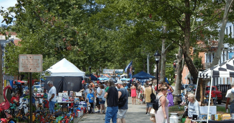 People Drive From All Over Kentucky For The Antique Dressers At This Giant Yard Sale - Decor Hint What Makes The 127 Yard Sale So Iconic