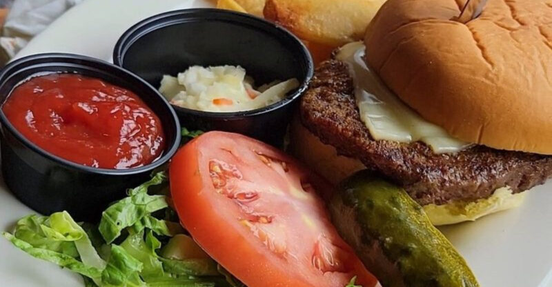The Unbeatable Cheeseburger Joints In The Hudson Valley