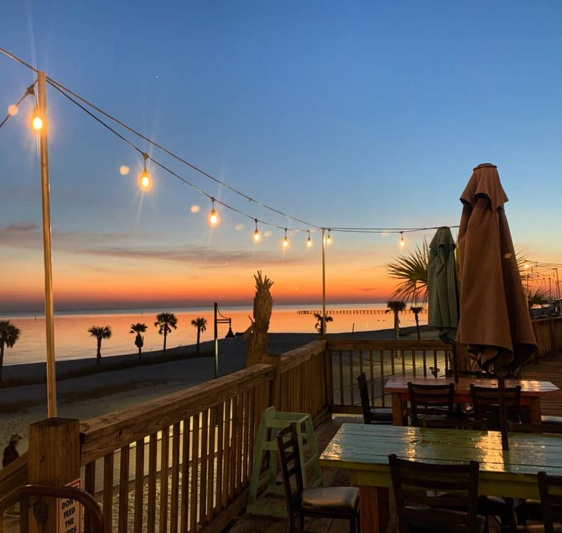 Shaggy’s Biloxi Beach - Biloxi