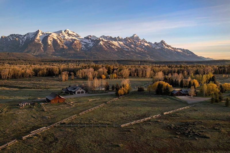 Why Wyoming's Legacy Ranches Are The Hottest Luxury Buy - Decor Hint Prime Listings To Watch