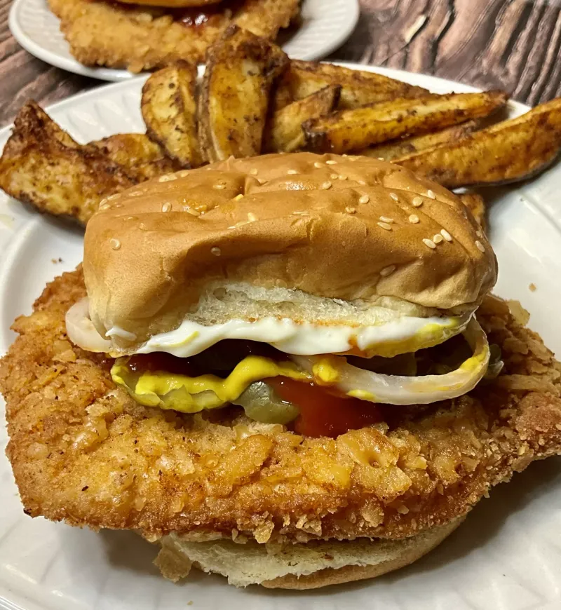 These Arizona Pork Tenderloin Sandwiches Are So Big, The Bun Doesn't Stand A Chance - Decor Hint The Classic Breaded Monster