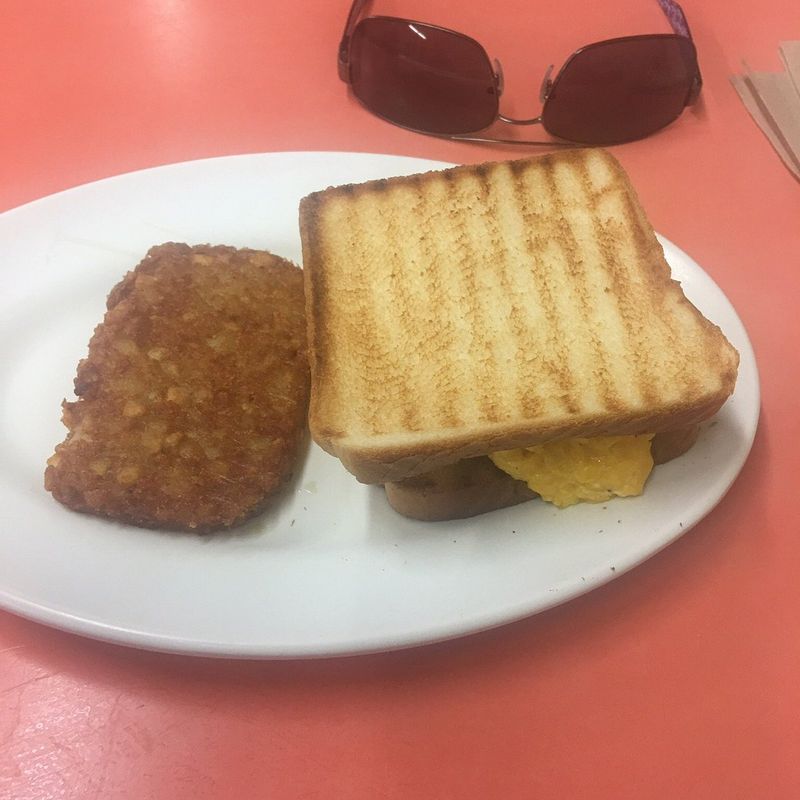 This Iconic North Carolina Diner Serves A Breakfast You’ll Never Forget - Decor Hint Homemade Biscuits