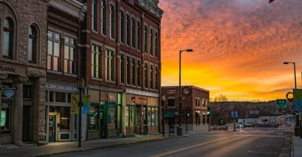 This Wisconsin Town Feels Straight Out Of That 70s Show - Decor Hint