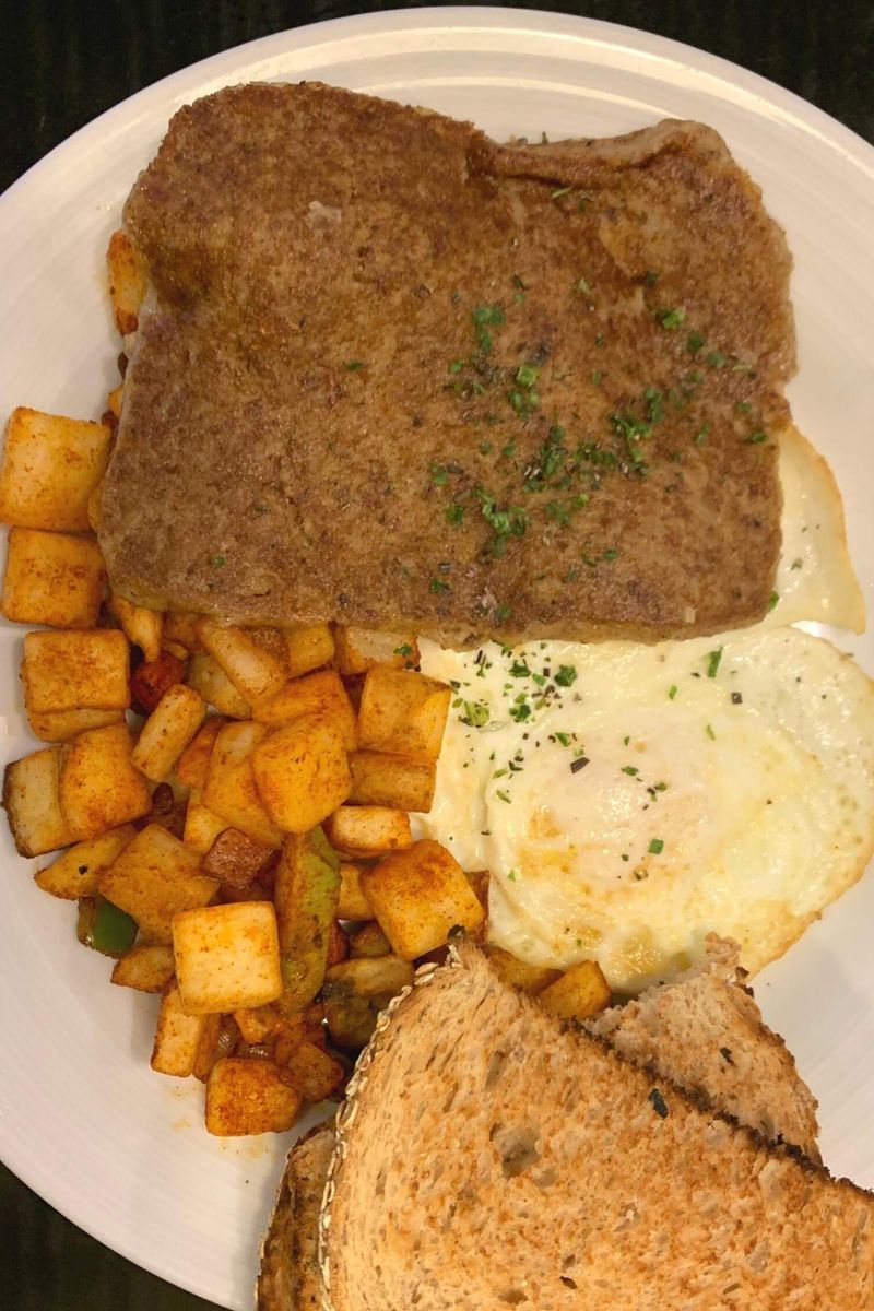 10 Coastal Delaware Dishes Worth Trying - Decor Hint Scrapple