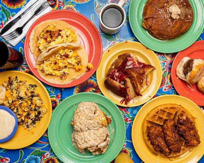 16 Georgia Diners Serving The Kind Of Comfort Food You Crave - Decor Hint The Flying Biscuit Cafe