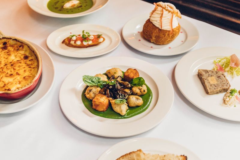 16 New York Diners Where Comfort Food Is Always On The Table - Decor Hint Pearl Street Diner - Albany