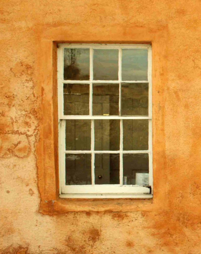 10 Things California Home Builders Quietly Regret Adding - Decor Hint Single-Pane Windows