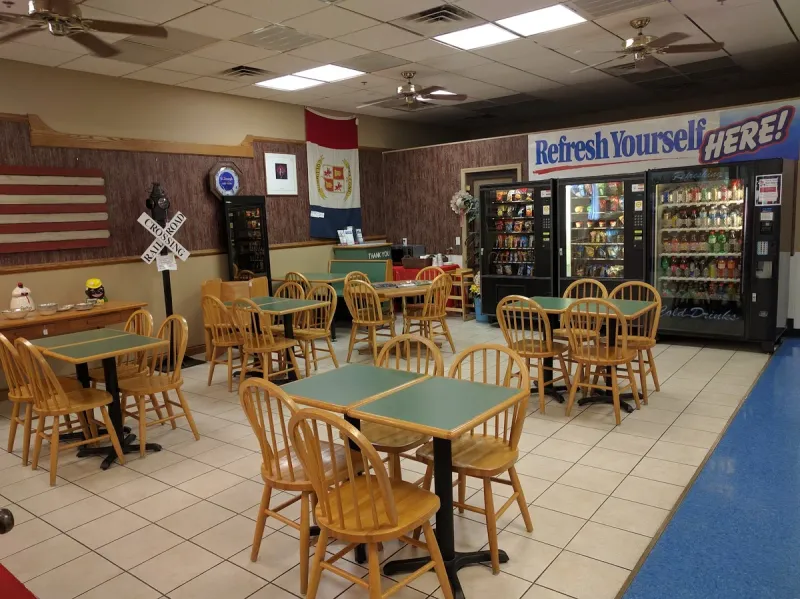 This Huge Antique Mall In Indiana Has Treasures So Unique, You'll Want A Second Truck - Decor Hint Pricing That Appeals To Every Budget