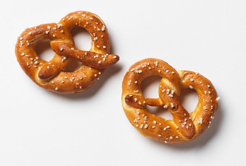 14 Must Try Soft Pretzels Across Pennsylvania That Outshine The Rest - Decor Hint Rold Gold Pretzel Bakery