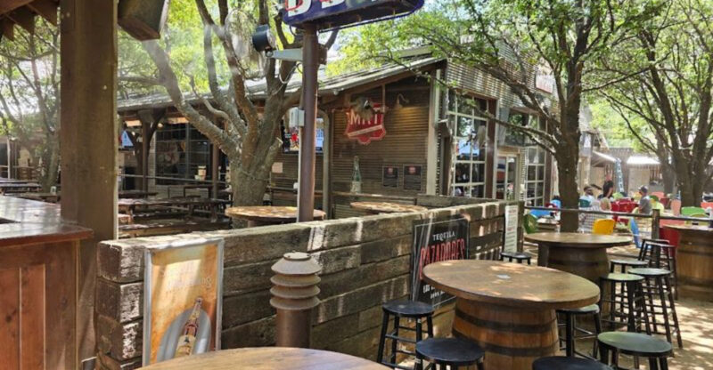 Top 10 Pet-Friendly Eateries In Texas That Welcome Your Furry Friends