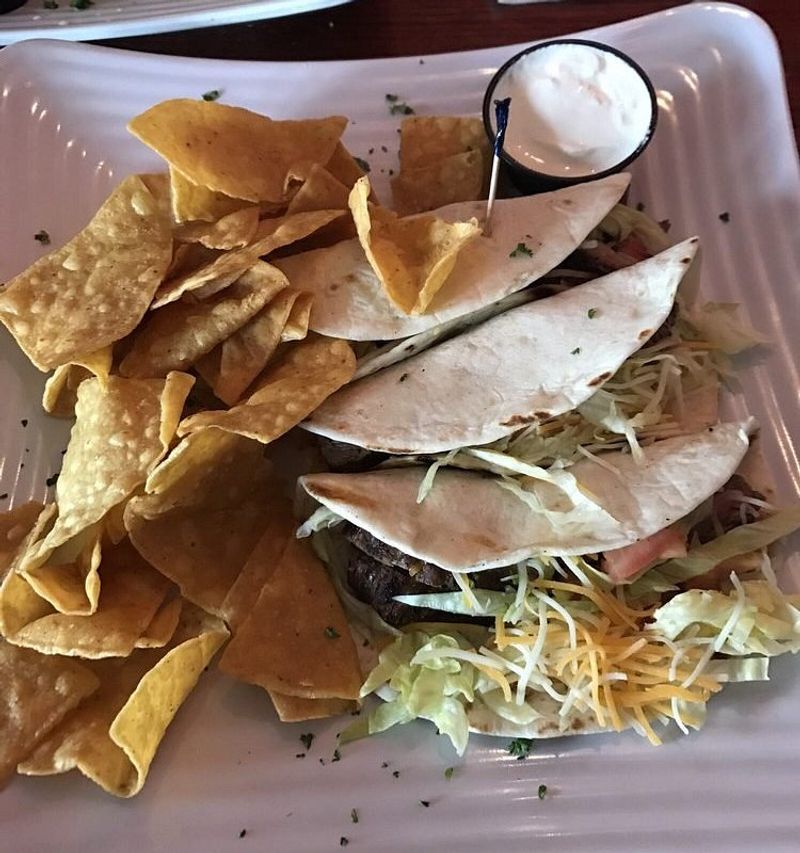 Top Authentic Seafood Restaurants In New Jersey According To Locals - Decor Hint Boat House Bar & Grill, Belmar