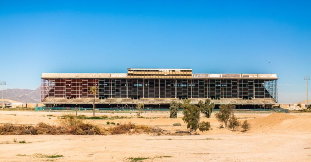Touring Arizonas Desert Abandoned Amusement Parks - Decor Hint