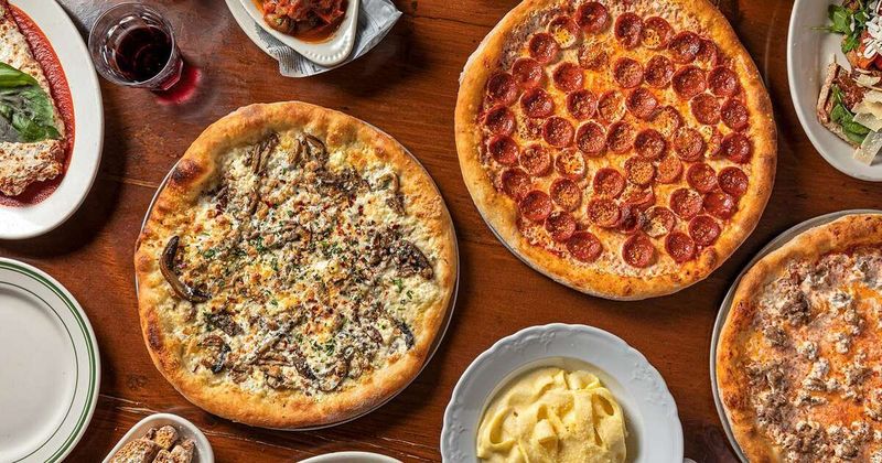 Authentic Italian Restaurants In Illinois That Fly Under The Radar - Decor Hint Quartino Ristorante