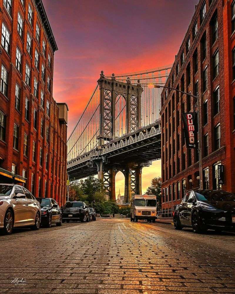 Neighborhoods In New York City Perfect For Walking And Exploring - Decor Hint DUMBO
