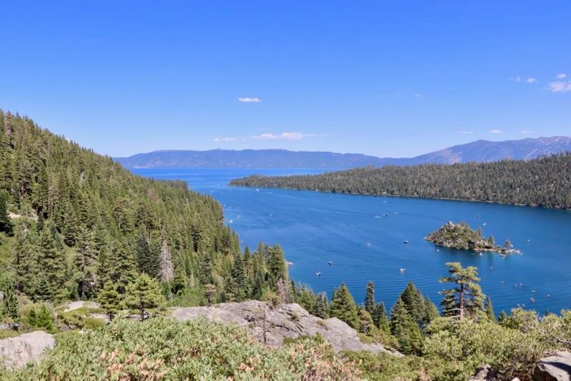 Looking For Vegas Vibes Without The Price Tag? Head To This Nevada Haven - Decor Hint Proximity To Lake Tahoe