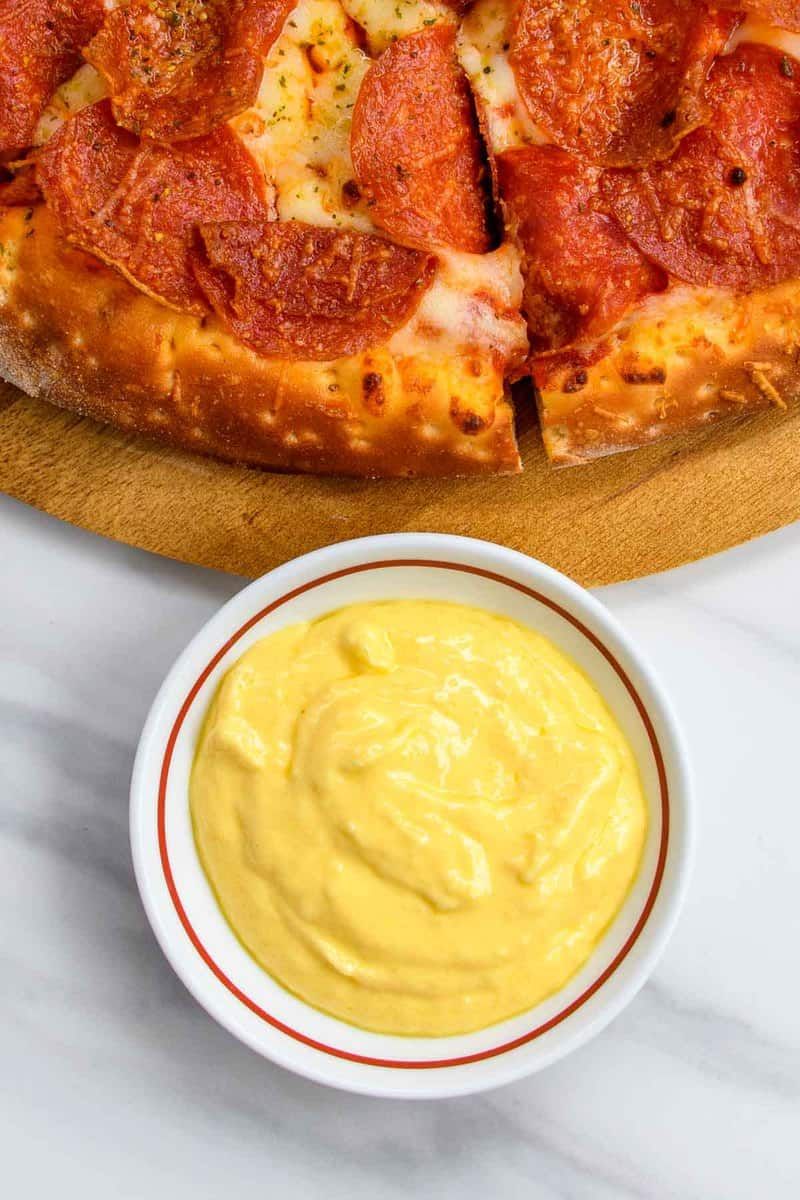 Insider Secrets To Make Your Papa Johns Order Bursting With Garlic Goodness - Decor Hint Double Up On The Special Garlic Dipping Sauce