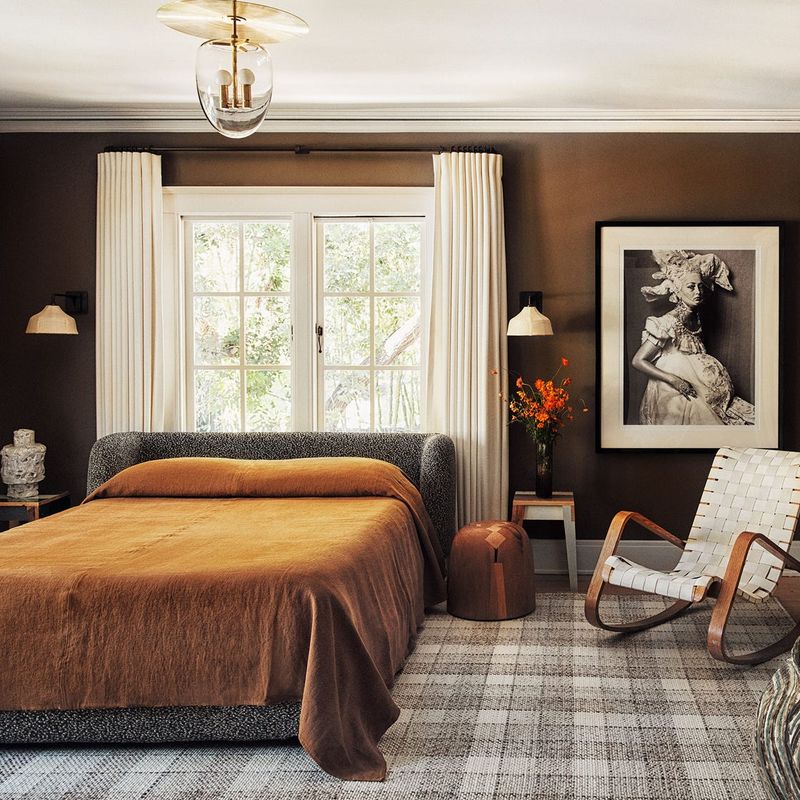 15 Paint Colors In Texas Designers Say Are Officially Out - Decor Hint Chocolate Brown Rooms