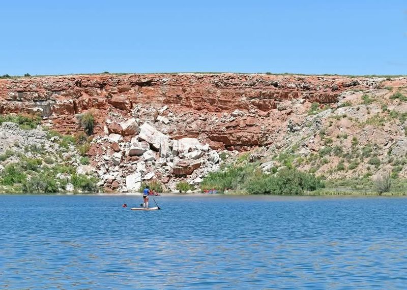 This Secret Lake In New Mexico Is Too Beautiful To Stay Hidden - Decor Hint Swimming And Paddling