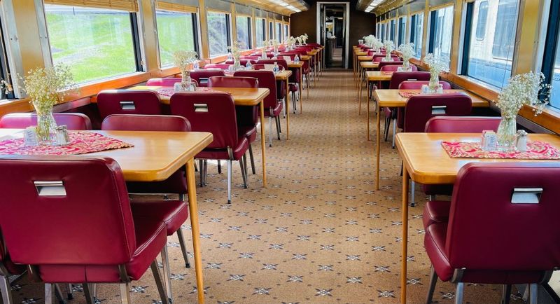 See West Virginia’s Canyon Blaze With Fall Color Aboard This Train - Decor Hint Delicious Onboard Snacks And Drinks
