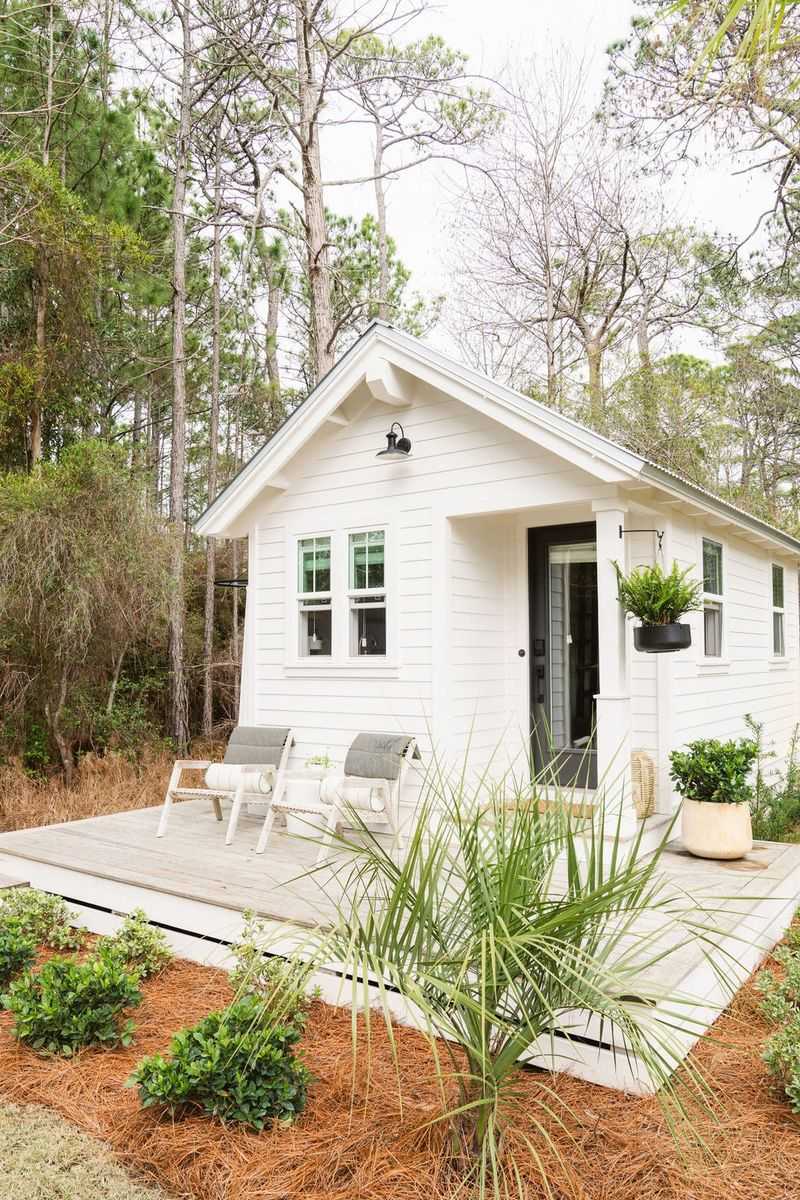 12 Florida Properties Set To Appreciate By 2026 (And 5 Outpacing The Rest) - Decor Hint Small Modern Cabins Or Coastal Cottages