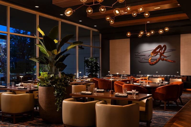 Why Missouri's St. Louis Restaurants Are Struggling With Rising Costs And Fewer Diners - Decor Hint Risk Zones: Which Restaurant Types & Locations Are Most Vulnerable