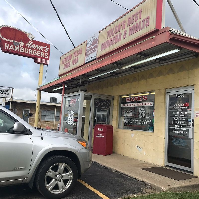 12 Classic Oklahoma Eateries Serving Big Flavor On A Budget - Decor Hint Hank's Hamburgers