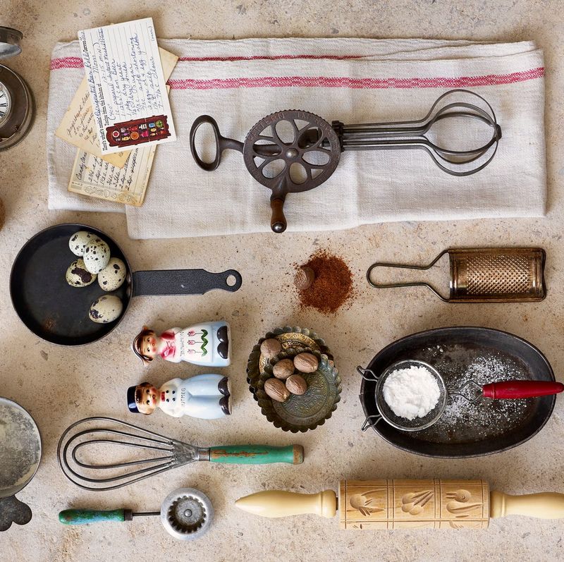 Big Moves In Arizona’s Retro Market: 14 Items Soar, 6 Dive - Decor Hint Retro Kitchen Gadgets